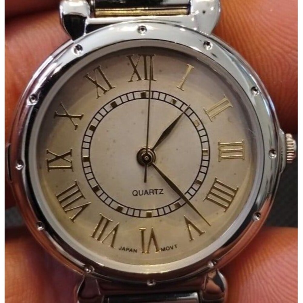 STYLISH AVON WATCH FOR WOMEN/WITH NEW BATTERY